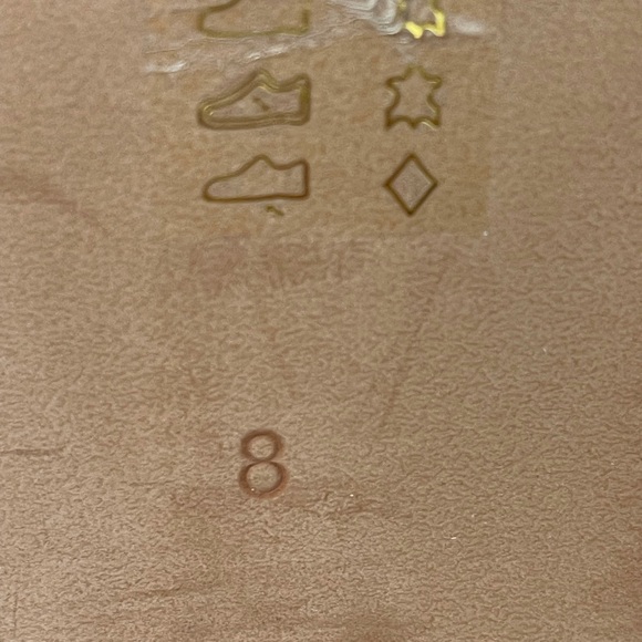 Madewell The Grayson Brogue Chelsea Boot J8292, western cut ankle boot. - Picture 11 of 11